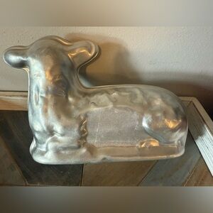Vintage Lamb Sheep Cake Mold Baking Pan 2 Piece Cast Aluminum Lightweight